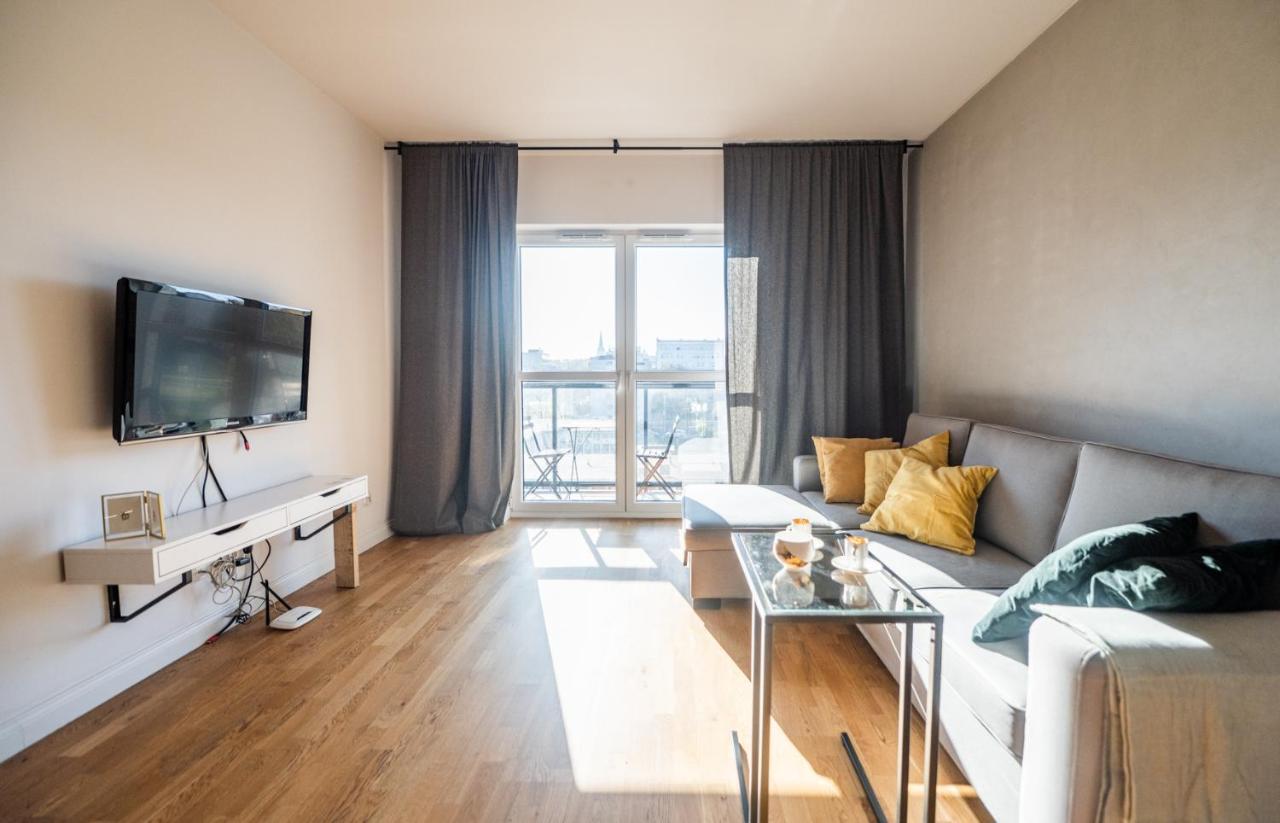 Krucza Apartment ~ Self Check-In 24H ~ Parking And Lift วรอตซวาฟ ภายนอก รูปภาพ
