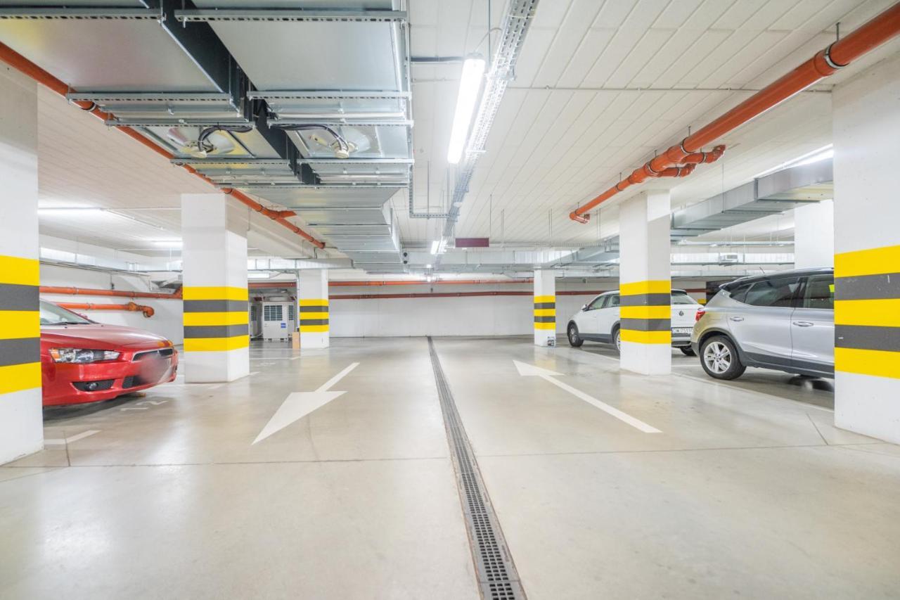 Krucza Apartment ~ Self Check-In 24H ~ Parking And Lift วรอตซวาฟ ภายนอก รูปภาพ